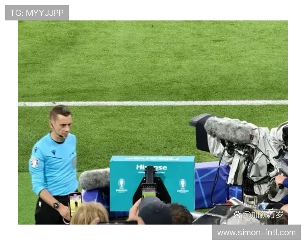 足球盛宴:全球顶级联赛激战正酣,球迷热情高涨,未来之星闪耀赛场 足球盛宴:全球顶级联赛激战正酣,球迷热情高涨,未来之星闪耀赛场