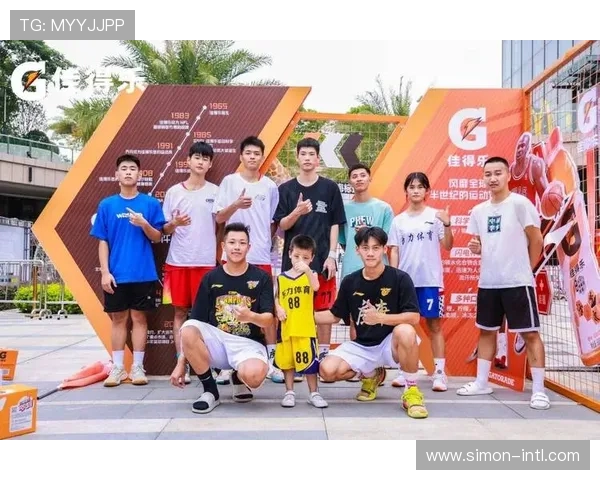 深圳篮球队在世界锦标赛中的默契配合与战术执行分析 深圳篮球队在世界锦标赛中的默契配合与战术执行分析