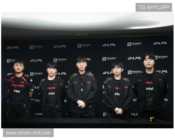 聚焦和平精英:探讨JDG战队在比赛中的意识与策略发展 聚焦和平精英:探讨JDG战队在比赛中的意识与策略发展