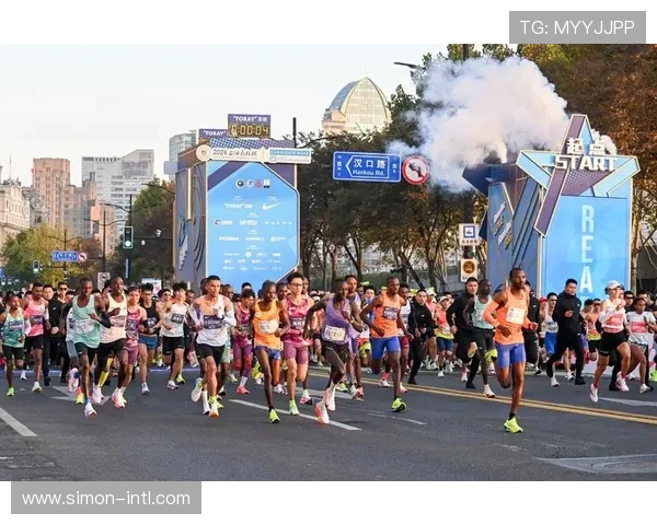 重庆攀岩队在马拉松大满贯中的个人能力展现与团队协作分析