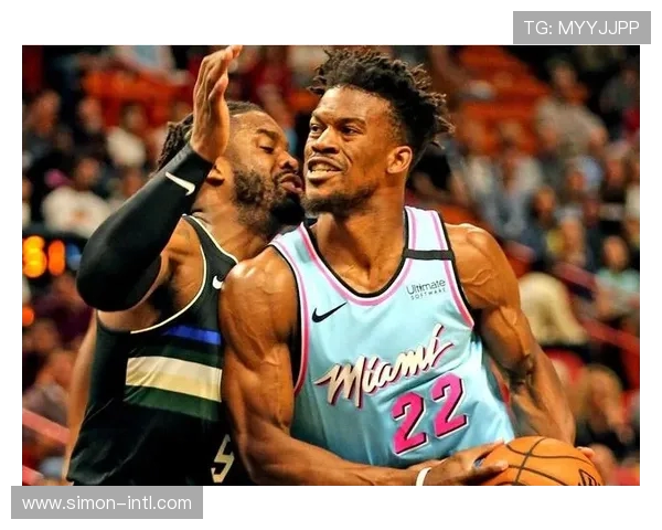 密尔沃基雄鹿鏖战激烈全场鏖战展现冠军风采引爆球迷热情