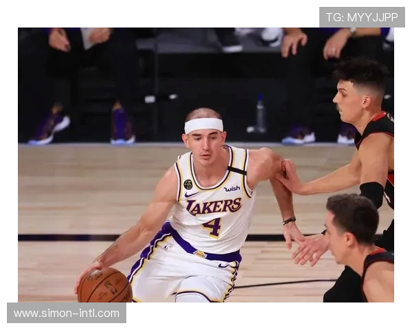 亚历克斯卡鲁索的篮球之路与个人魅力:从默默无闻到闪耀赛场的传奇故事 亚历克斯卡鲁索的篮球之路与个人魅力:从默默无闻到闪耀赛场的传奇故事