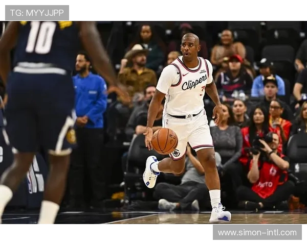 克里斯保罗：从NBA明星到篮球智者的传奇之路与影响力分析